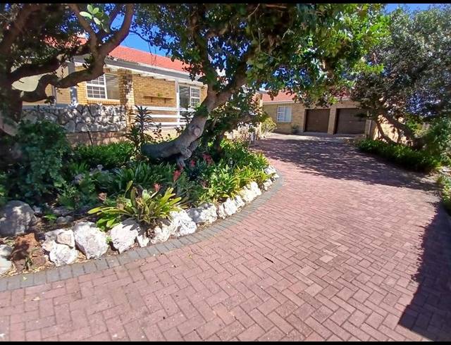 3 BEDROOM HOUSE FOR SALE IN STILBAAI-WES
